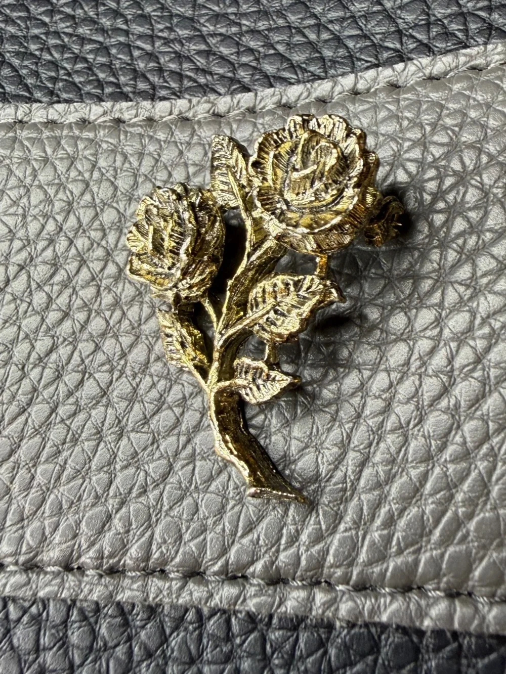 Vintage Gerrys Gold Tone Roses Brooch Pin 1.5